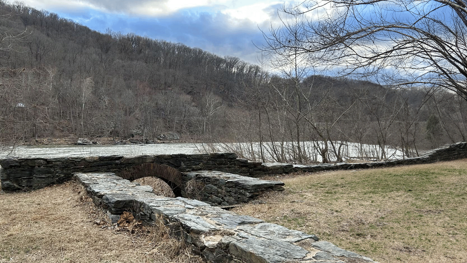Amanda Martin: Mystery at Harpers Ferry