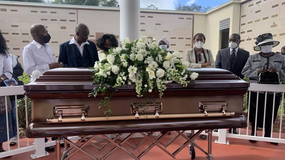 Disconnected The Death and Discovery of Dominic Green